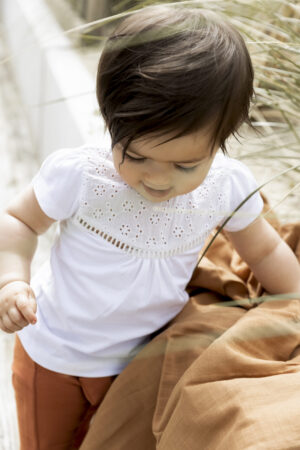Witte T-shirt met broderie Dirkje