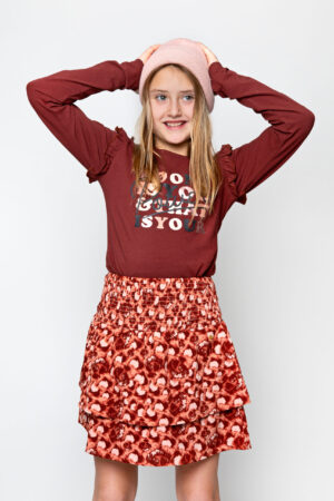 bordeaux t-shirt met lange mouwen ruches mouwen frunjes no one is you and that's your power no way monday meisjes